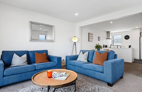 Christchurch City Centre Apartment | Two Bedroom City Base with Free Carpark