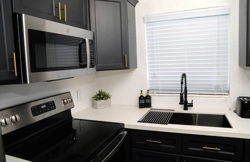 Bahama Reef House | Two Bedroom Condo mins from beach