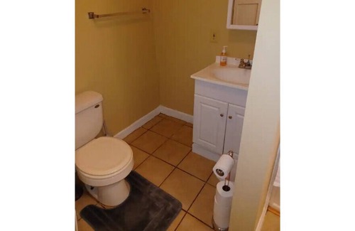 Cartersburg House | Two-bedroom Guesthouse, Avon, IN.,