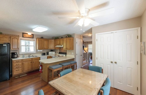 Grand Rivers Condo | Two Bedroom Harbor View Condo