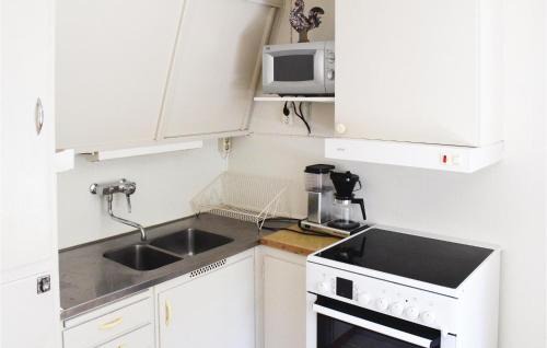 Loderup House | Two-Bedroom Holiday Home In Loderup