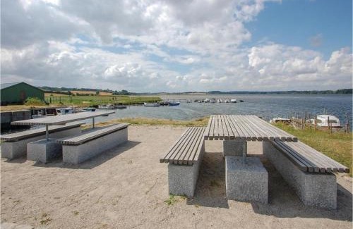 Hejlsminde Strand House | Two-Bedroom Holiday Home In Hejls