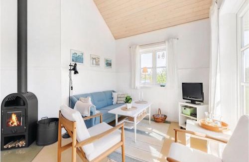 Skaven Strand House | Two-Bedroom Holiday Home In Tarm