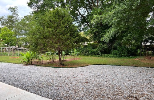 Athens House | Two Bedroom home near UGA - with newly renovated floors!