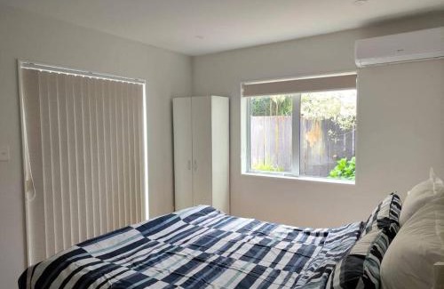Royal Oak House | Two bedroom homestay with private entrance in convenient location