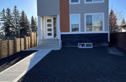 Southwest Edmonton House | Two Bedroom House Near Southgate Mall. Pet-Friendly!