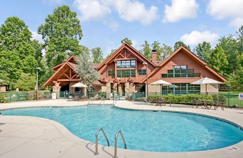 Pittman Center Condo | Two Bedroom Luxury Condo, Gatlinburg, TN (1948841)