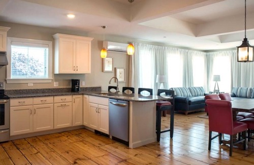 Kennebunk Resort | Two Bedroom Luxury Condo, Kennebunk, Maine 1732833