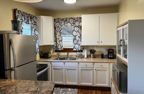 Craven County Cottage | Two-bedroom/one bath cottage with dock