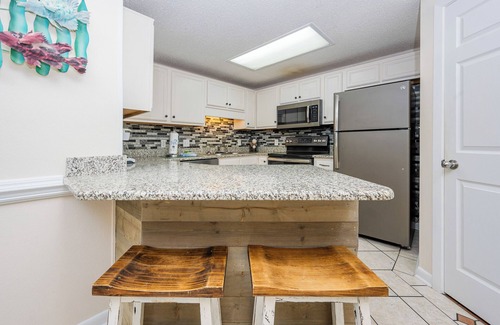 Orange Beach East Condo | Two Bedroom ~ Phoenix X ~ Walk to Flora-Bama! ~ 10th Floor