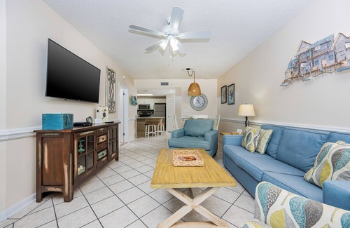 Orange Beach East Condo | Two Bedroom ~ Phoenix X ~ Walk to Flora-Bama! ~ 10th Floor