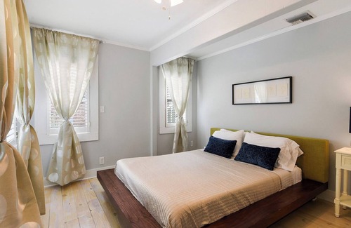 Lafayette Apartment | Two Bedroom Suite features two bedrooms, kitchen, Livingroom, and bathroom.