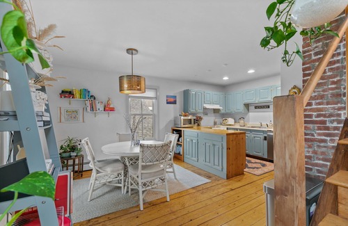 Newport Apartment | Two-bedroom, two bath vacation rental in Newport w/parking. Blocks from water