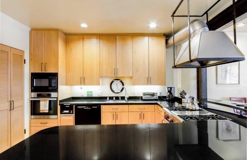 Potrero Hill House | Two Bedroom, Two Newly Renovated Bathrooms, Deck