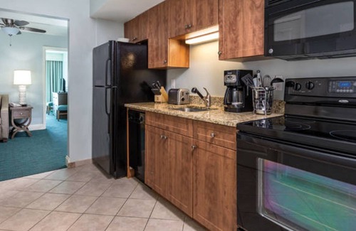 Cherry Grove Beach Condo | Two Bedroom Deluxe Ocean Front Luxury Condo, Myrtle Beach (1765766)