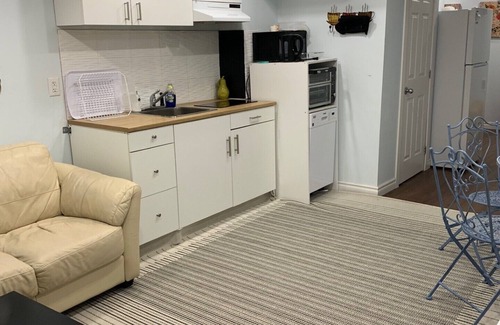 London House | Two Bedrooms in Family-Friendly Basement Apartment