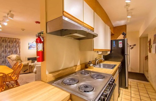 Bartlett Resort | Two bedrooms resort unit at the base of Attitash Mountain Ski Resort