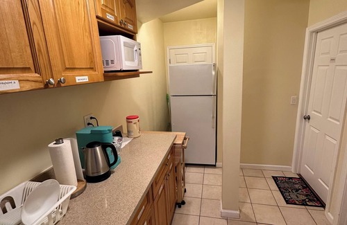 Golden Gate Condo | Two bedrooms with private bathrooms by Golden Gate Park & Ocean Beach