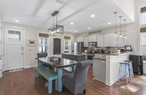 Laurel Grove House | Two Golf Carts ~ Golf Course Views ~ Pet Friendly