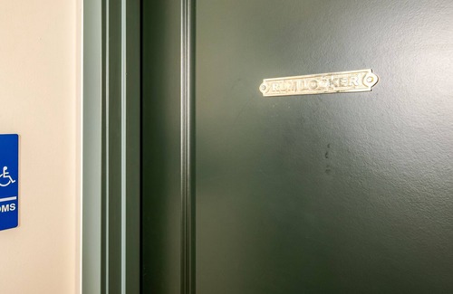 Poulsbo House | Two hotel suites in historic downtown with 2 kitchenettes, parking, & free WiFi