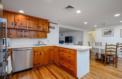 West Harwich House | Two Houses From The Beach, Pet Friendly, One Floor Living