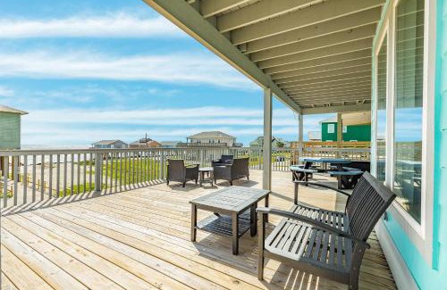 San Luis House | Two Huge Decks & Sandy Sea Views