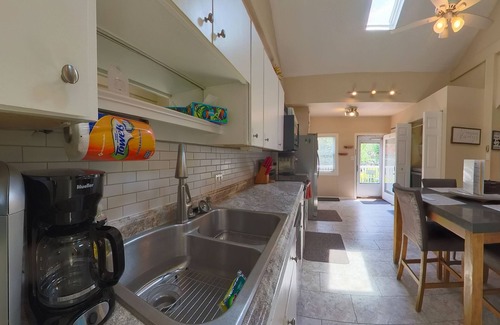 Crafton House | Two KING beds! Lots of off-street parking! Close to downtown! Pet friendly!