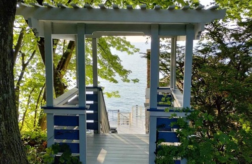 North East House | Two Lake front Cottages on the water!