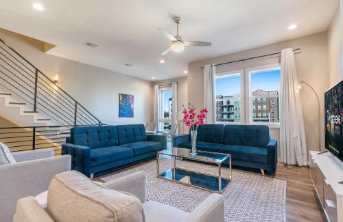 Mid-City House | Two-level Spacious Villas with Amenities