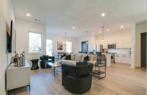 Berry Hill House | Two New Luxury Homes! Hot Tub + Game Room!