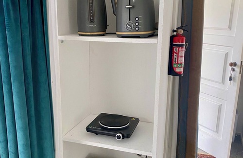 Cambridge Apartment | Two Palms Cambridge, peaceful and safe and pet friendly
