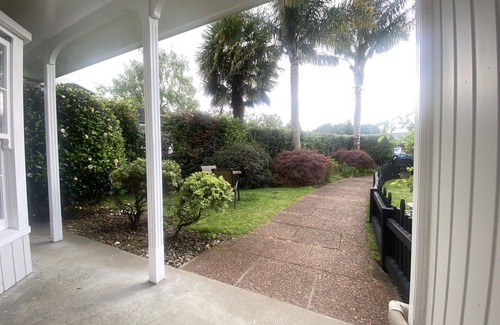 Cambridge Apartment | Two Palms Cambridge, peaceful and safe and pet friendly