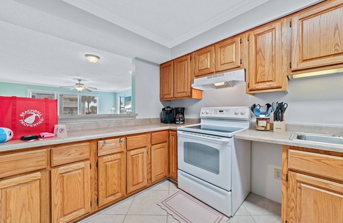 Gulf Shores Condo | TWO POOLS, FISHING PIER, PRIVATE BEACH ACCESS, COZY ACCOMMODATIONS