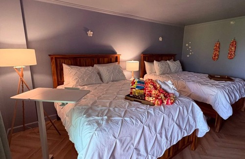 Hanamaulu Hotel | Two Queen Beds w Spectacular Views and Amenities NO RESORT FEES