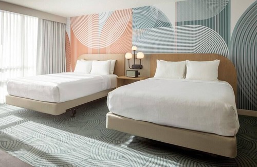 Florida Center Hotel | Two Queen Room at a 4⭐️ Hotel