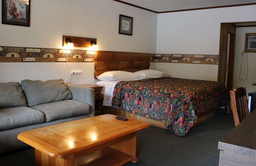 Cherokee Hotel | Two Rivers Lodge