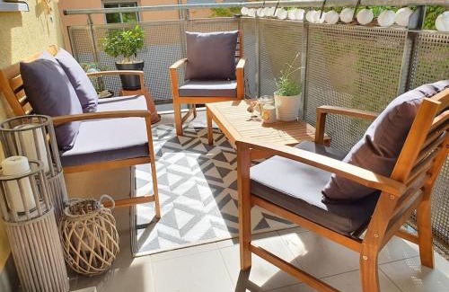 Outer Neustadt Apartment | Two room Apartment in Dresden Neustadt with balcony