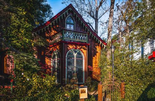 Nevada City House | Two Room Inn