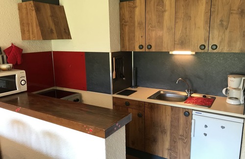 Praz-sur-Arly Apartment | Two rooms on the south garden level of about 37m², located at 200 m from the slopes and 7 min walkin