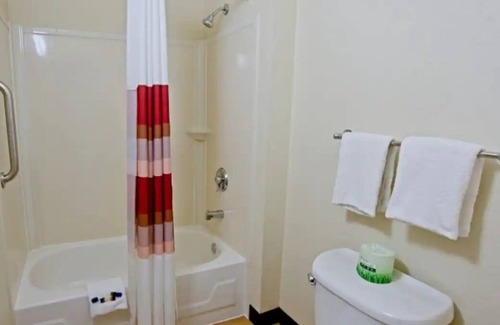 Bowmansville House | Two Spaces! Near Downtown Buffalo! w/ Free Parking, Pets are Allowed!