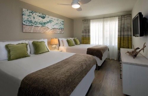 Islamorada Resort | Two Spacious 1BR Suites w/Scenic Pool View | Breathtaking Resort | Free Parking