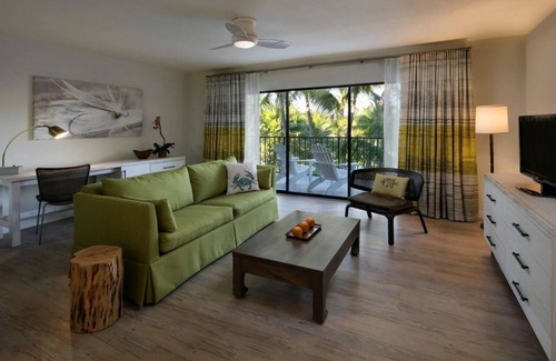 Islamorada Resort | Two Spacious 1BR Suites w/Scenic Pool View | Breathtaking Resort | Free Parking