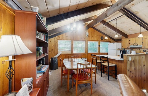 North Conway House | Two-story charming retreat w/deck, private gas grill, and private washer/dryer