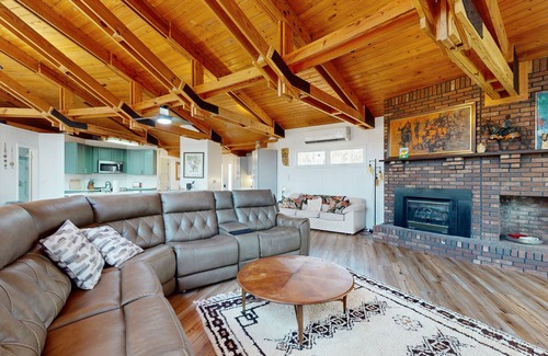 Franklin House | Two-story, dog-friendly home with two kitchens, central AC, & gas fireplaces