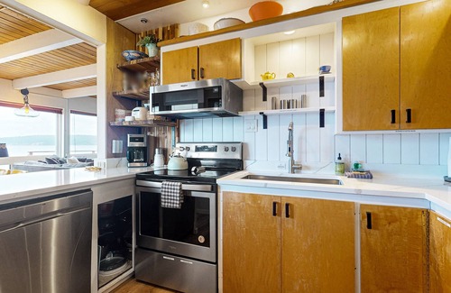 Langley Cottage | Two story, dog-friendly oceanfront cottage w/deck, private gas grill, wood stove