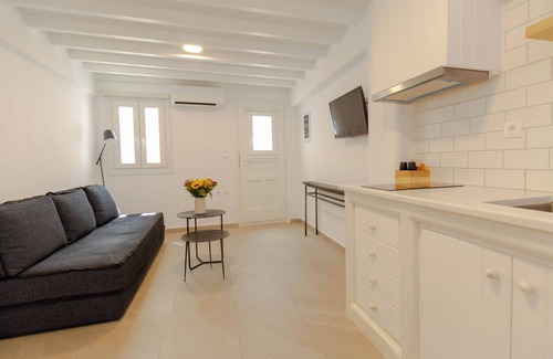 Mykonos House | TWO STORY ELEGANT, SKEPI TOWNHOUSES