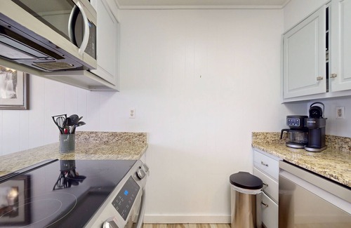 Sapphire Condo | Two-story resort condo, pools, tennis, golf & lake access. Dog friendly