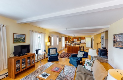 South Londonderry House | Two-story, spacious, dog-friendly house w/mountain views & large front porch