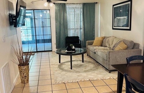 Gainesville House | Two Story Townhouse 3/3