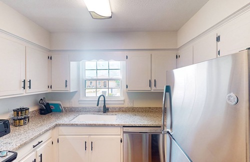 Panama City House | Two-story waterfront retreat with a furnished deck, washer/dryer, & AC